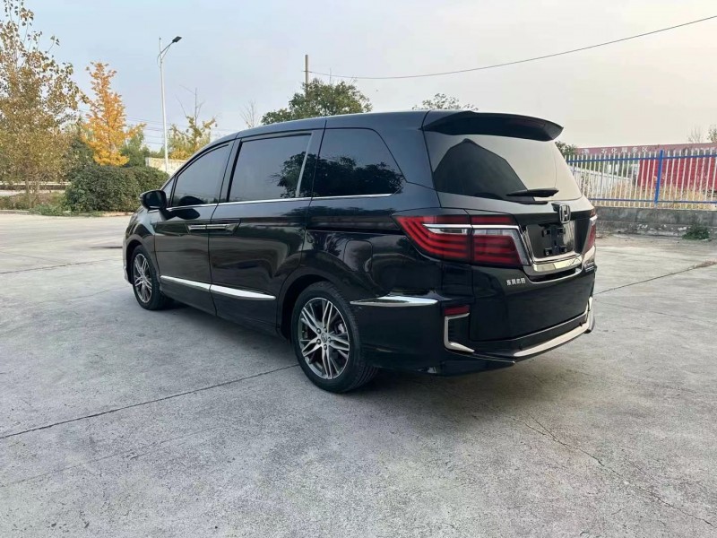 徐州20年本田艾力绅8