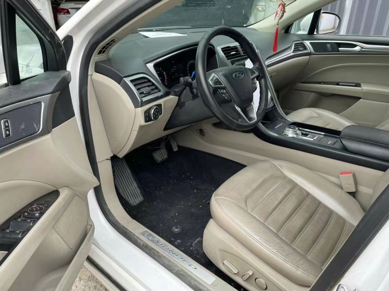 济宁17年福特蒙迪欧5