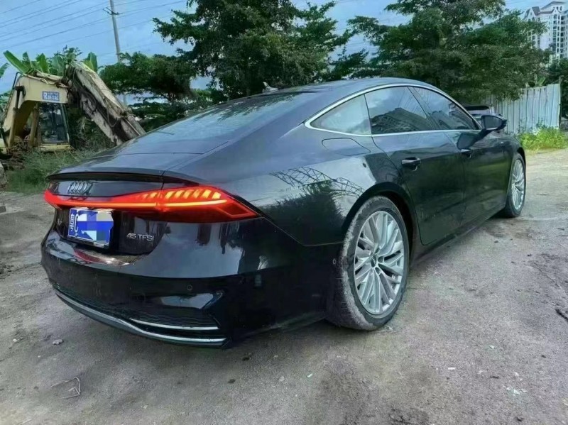 广州20年奥迪A7L8