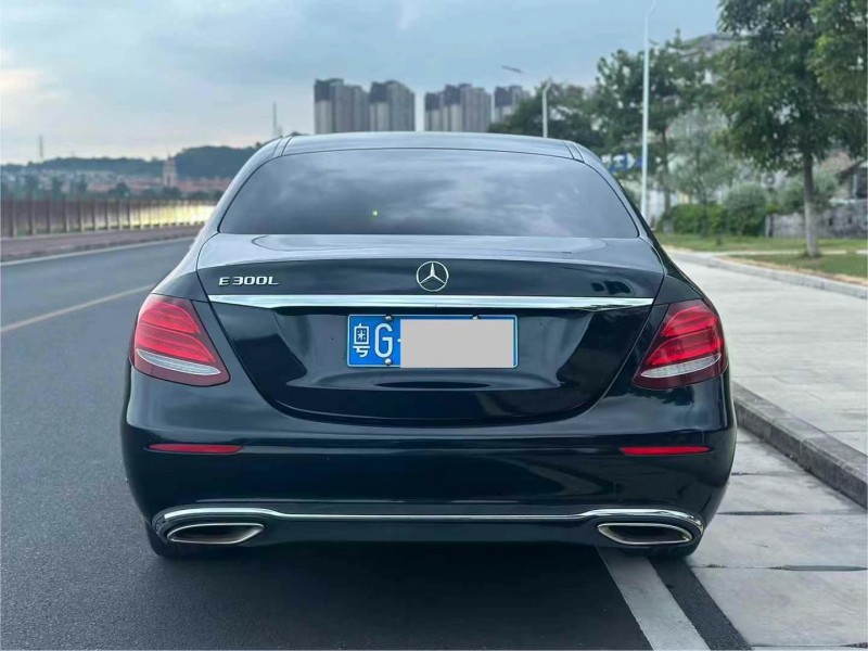 东莞16年奔驰E9