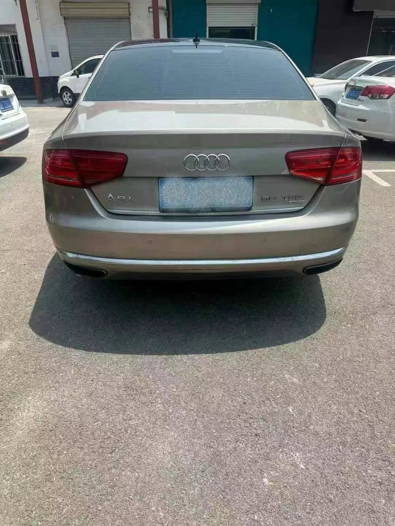 潍坊14年奥迪A8L3