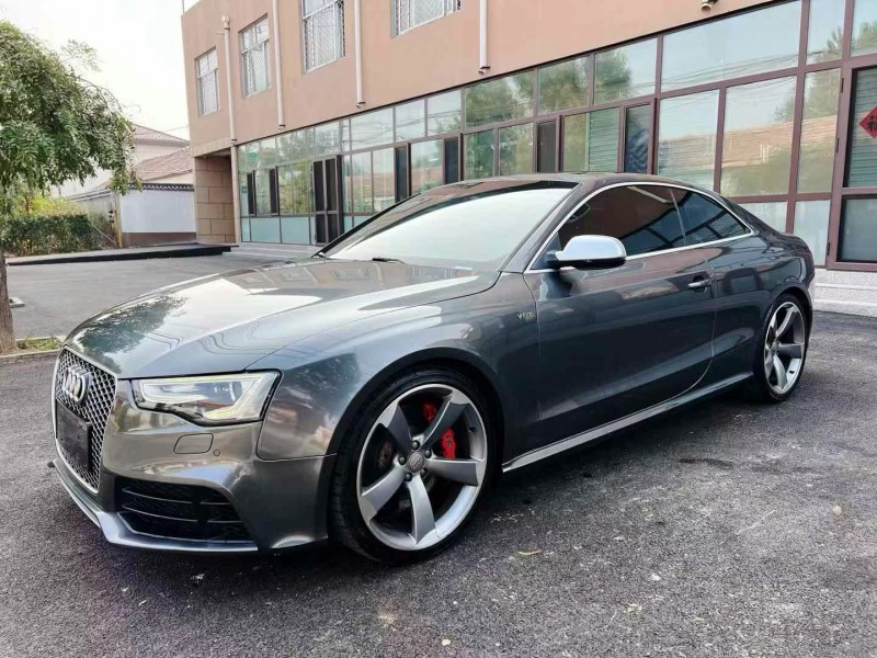 潍坊16年奥迪RS52