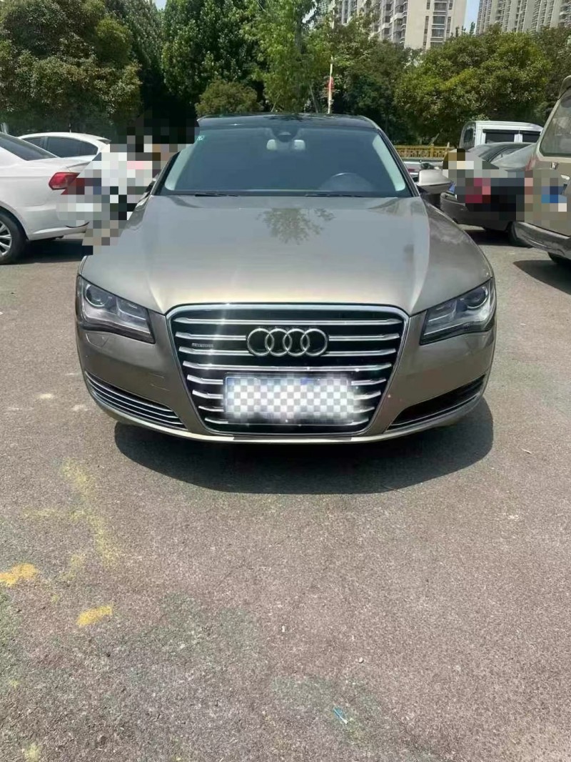 济宁14年奥迪A8L1