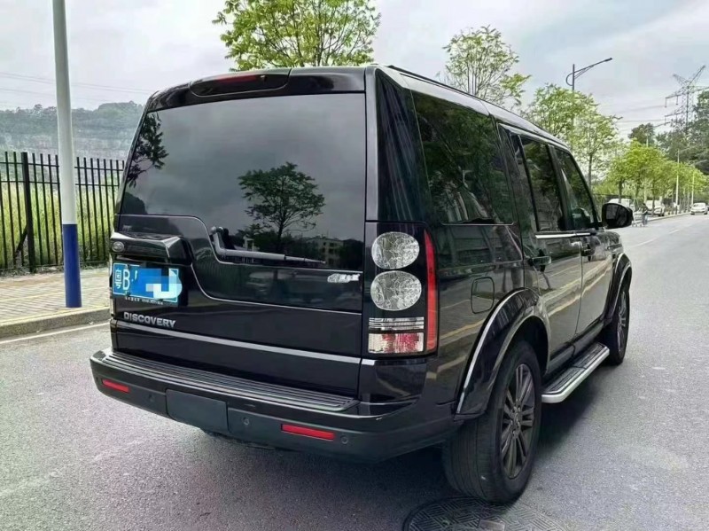 广州17年路虎发现8