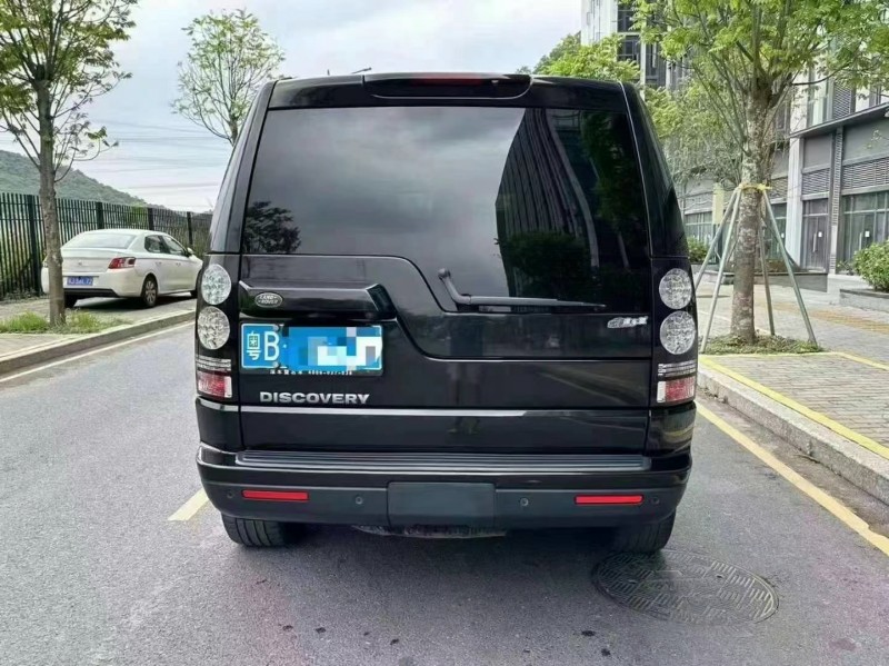 广州17年路虎发现9