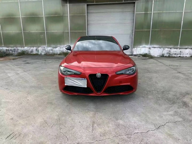 徐州20年阿尔法·罗密欧Giulia1