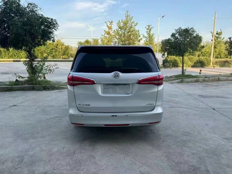 徐州17年别克GL84