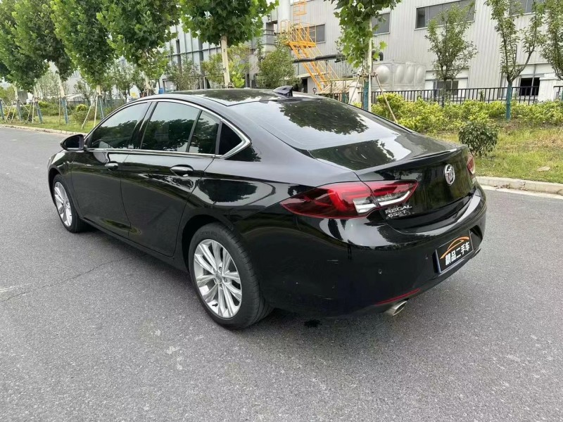 徐州22年别克君威5