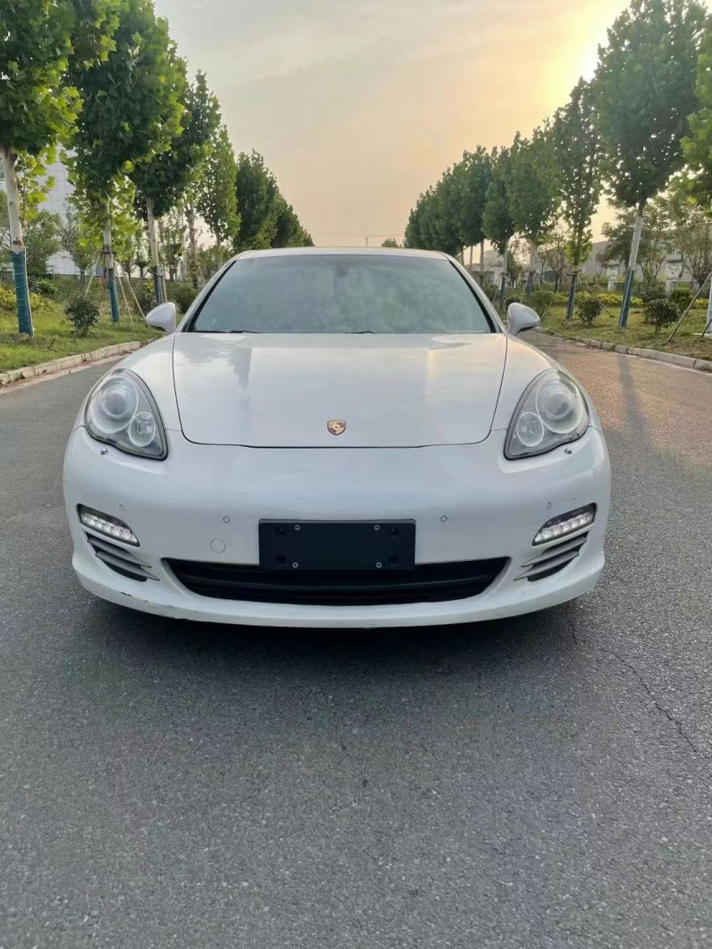 徐州12年保时捷帕拉梅拉1