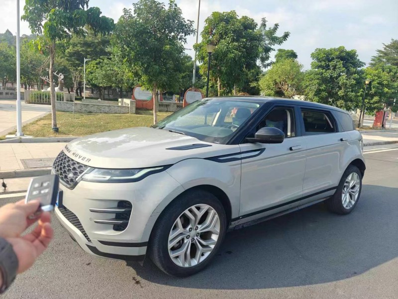 东莞22年路虎极光3