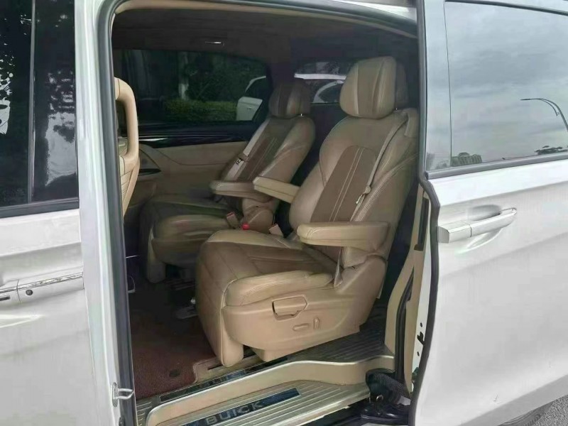 佛山20年别克GL84