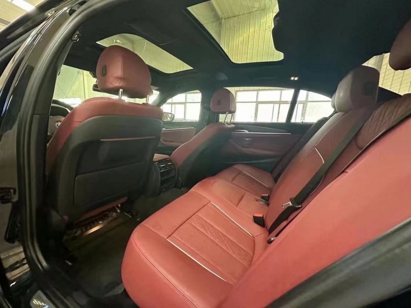 保定22年宝马5系8