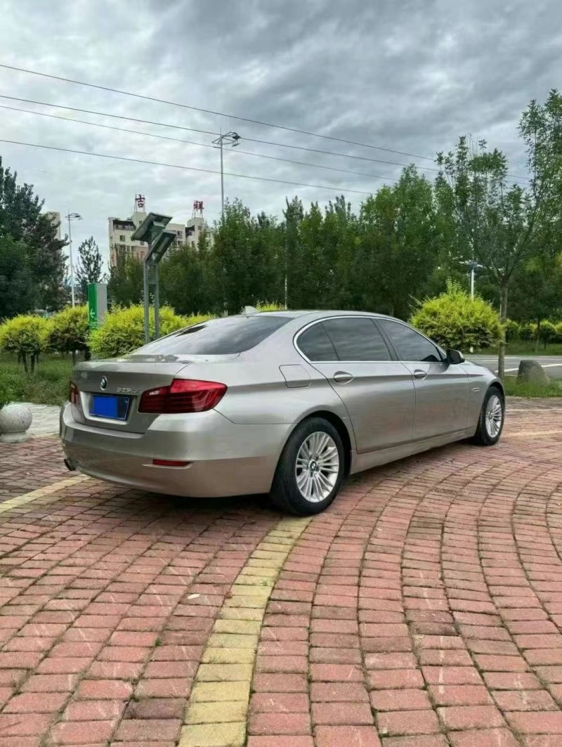 保定15年宝马5系8