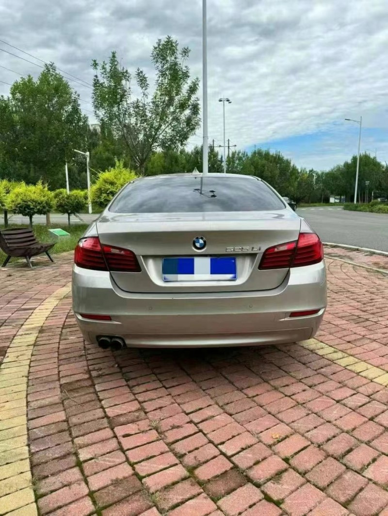 保定15年宝马5系9