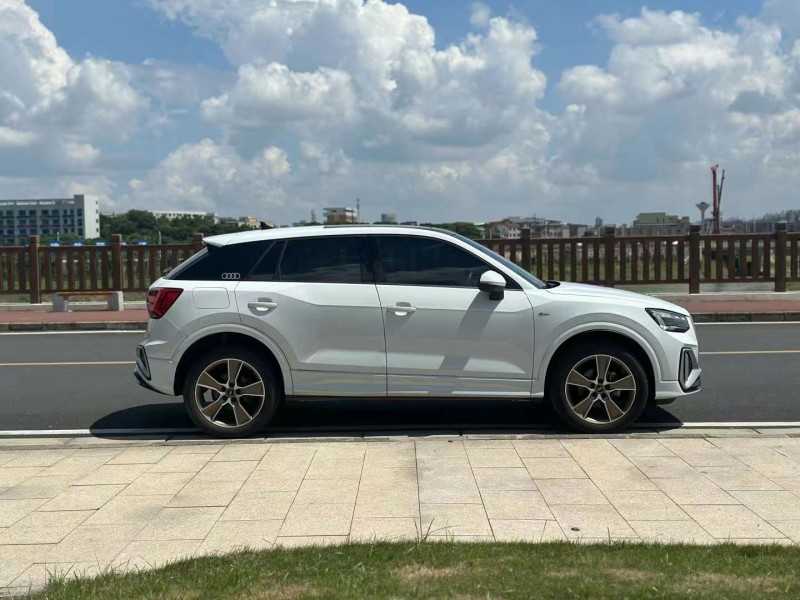 东莞22年奥迪Q28