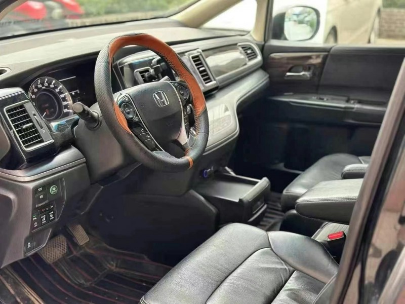 济宁16年本田艾力绅7