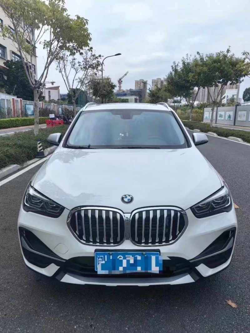廈門23年寶馬X11