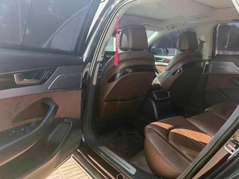 潍坊12年奥迪A8L7