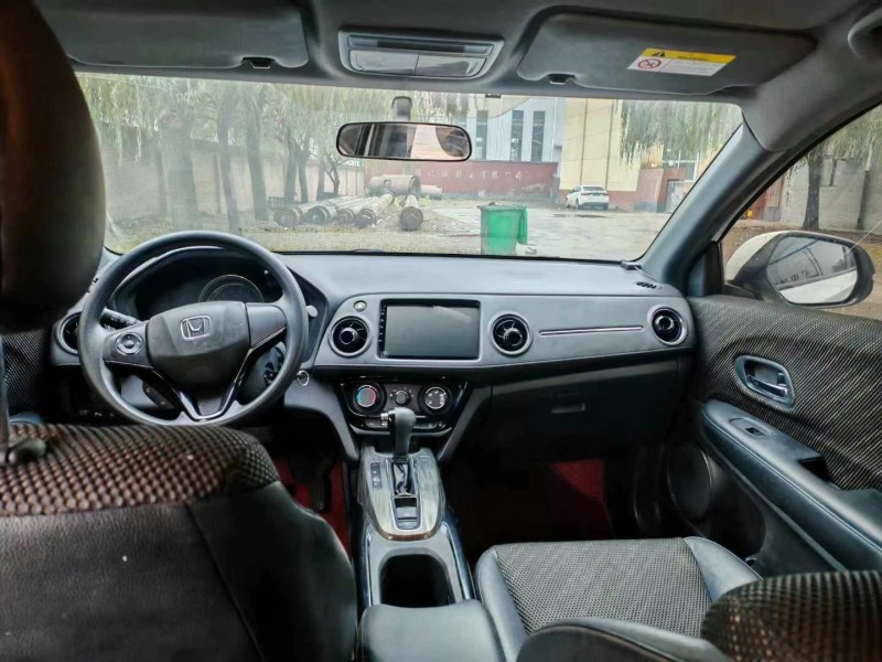 保定19年本田XRV7