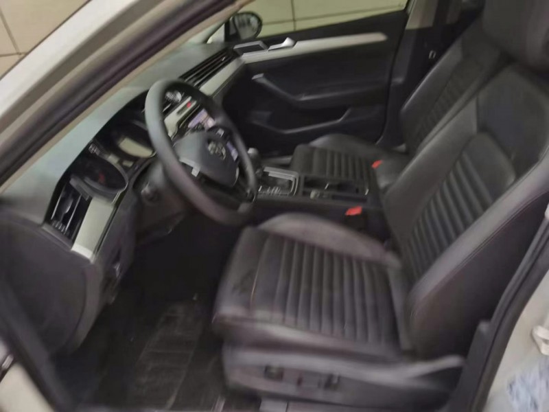 保定17年大众迈腾8