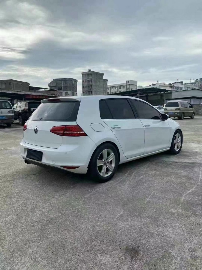 欽州16年大眾高爾夫6