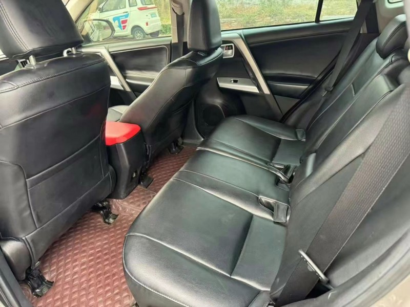 威海18年豐田RAV46