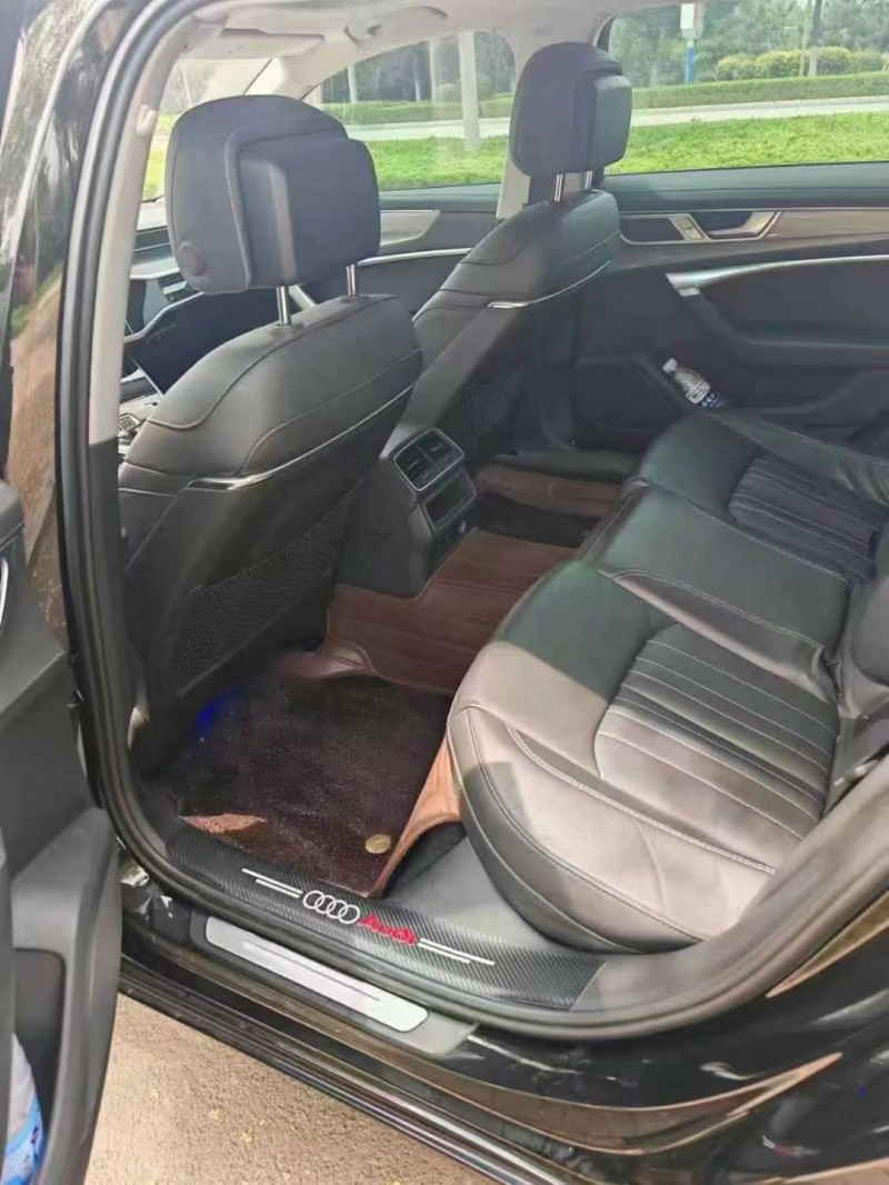 济宁22年奥迪A6L9