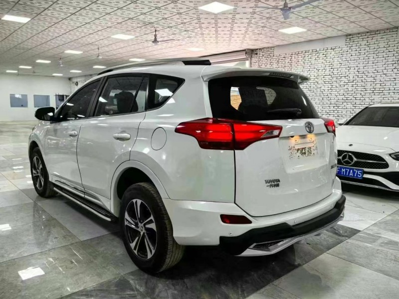 廊坊16年丰田RAV4荣放4