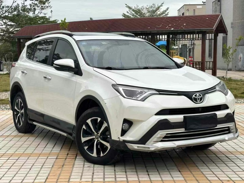 汕頭17年豐田RAV4榮放2
