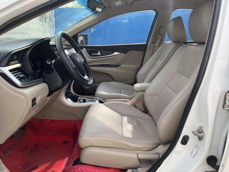 青岛17年本田凌派6