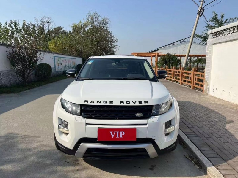 青岛13年路虎极光1