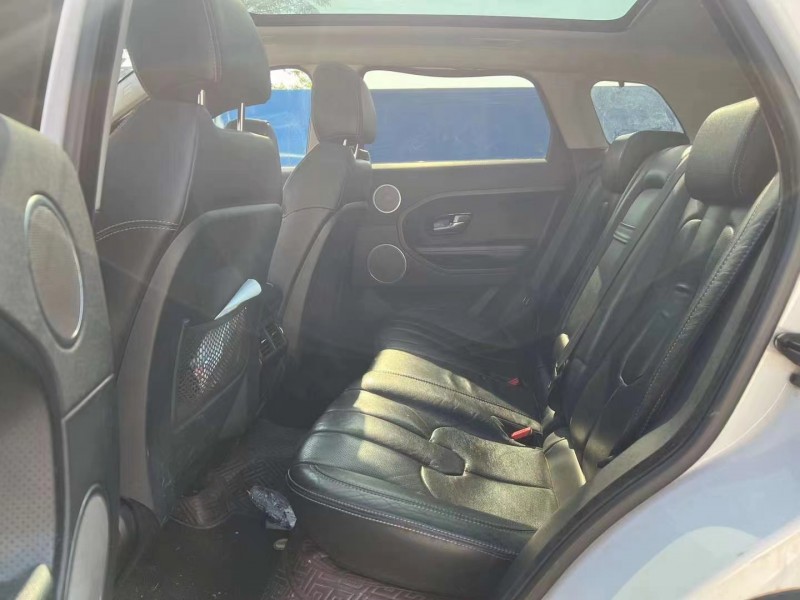 青岛13年路虎极光5