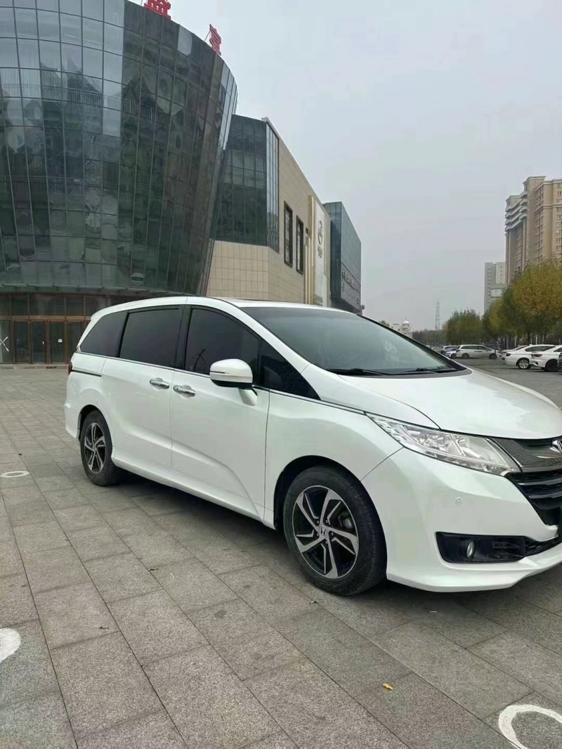 济宁17年本田奥德赛2