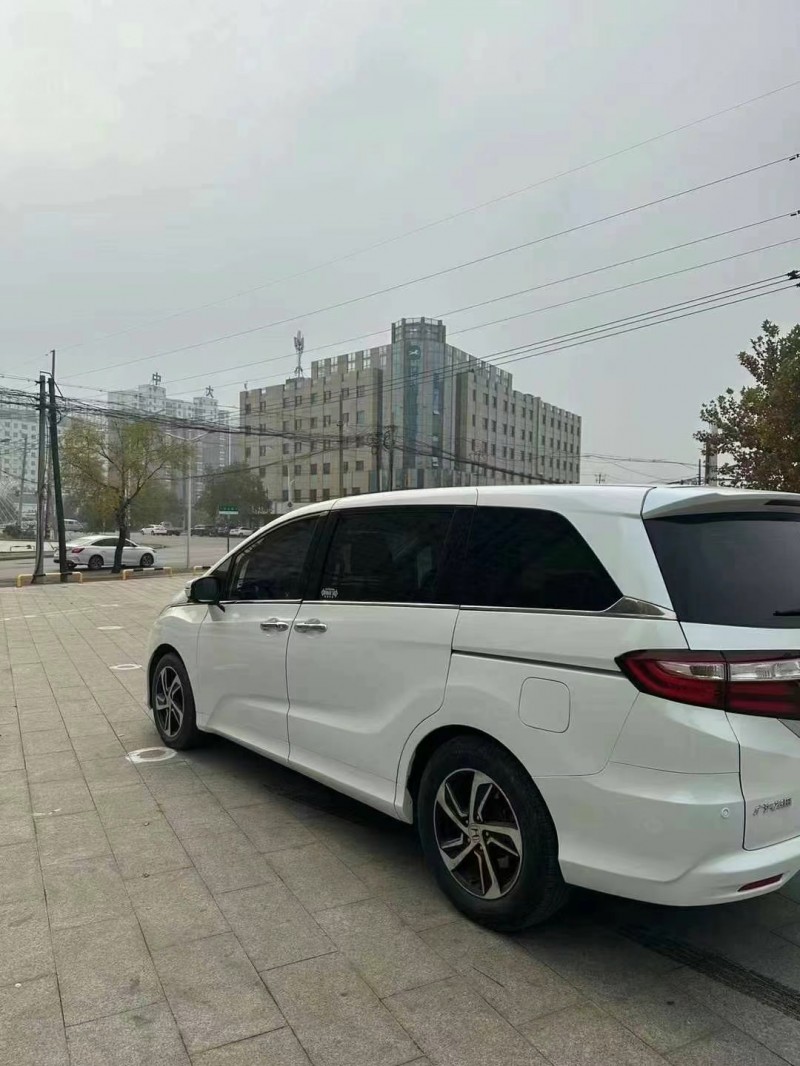 济宁17年本田奥德赛8