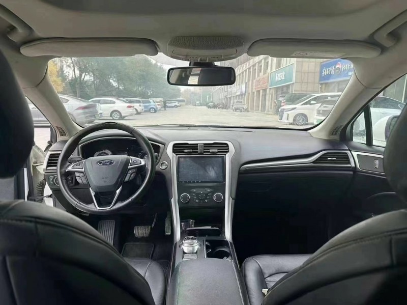 济宁17年福特蒙迪欧3