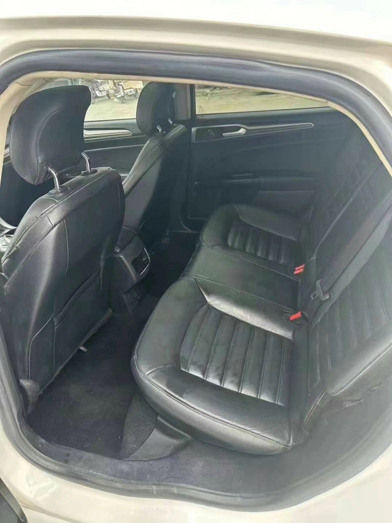 济宁17年福特蒙迪欧5