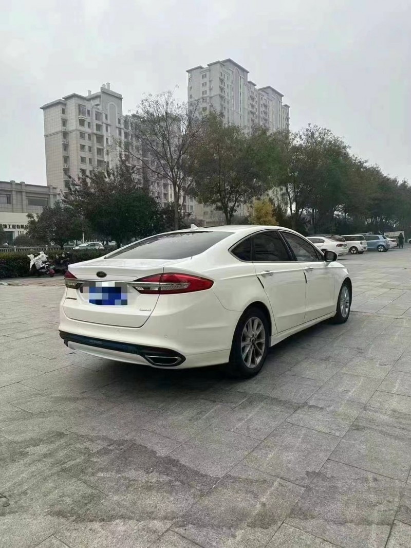 济宁17年福特蒙迪欧6