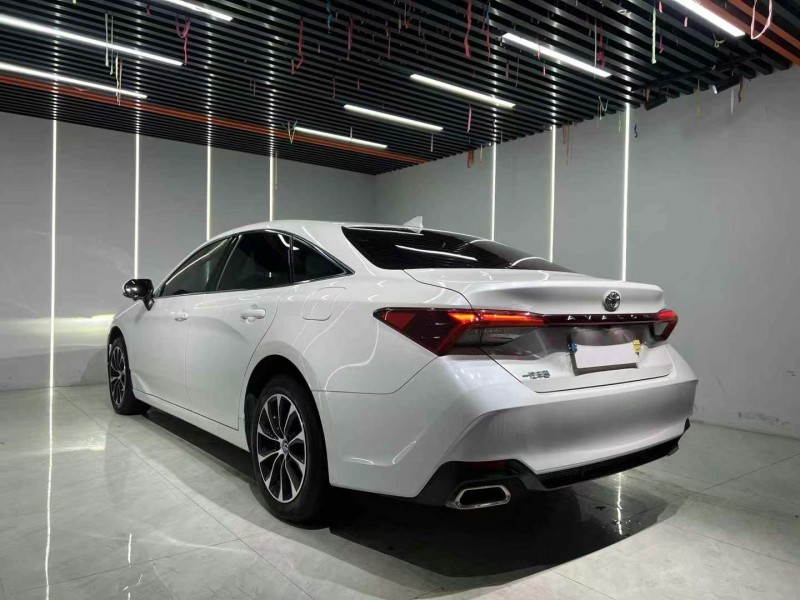 成都24年丰田亚洲龙8