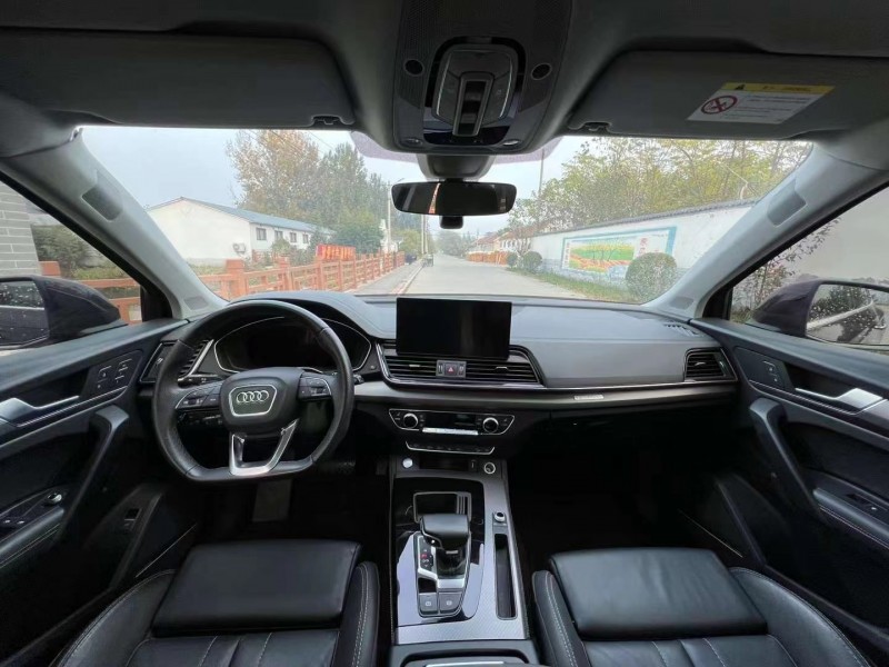 青岛22年奥迪Q54