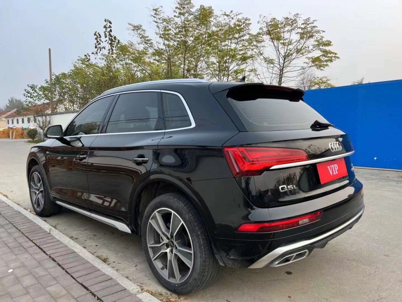 青岛22年奥迪Q57