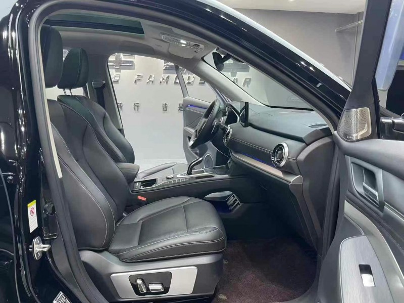 成都21年長城汽車WEY VV64