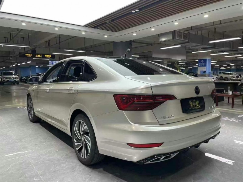 成都21年大众速腾8