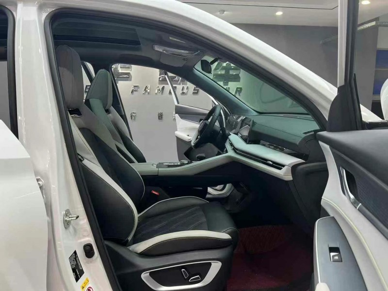 成都24年长安汽车CS756