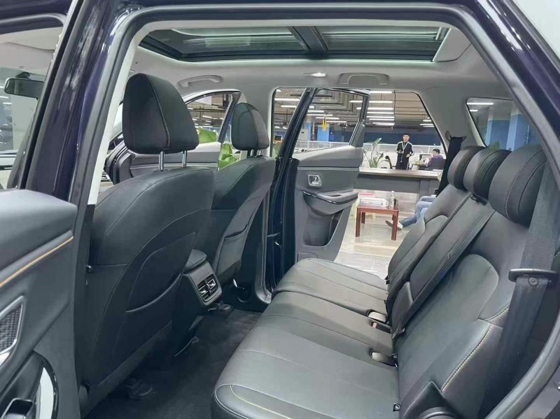 成都23年长安汽车欧尚5