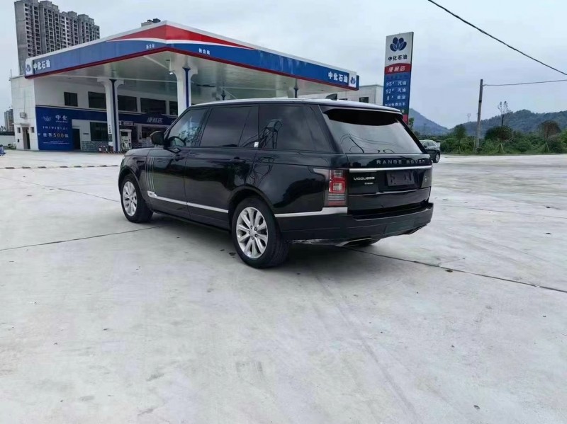 济宁17年路虎揽胜行政8