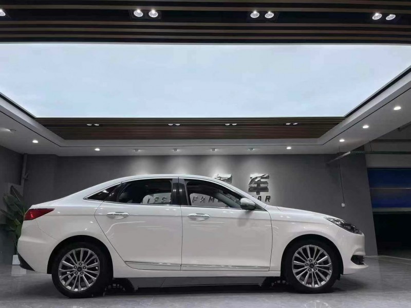 成都19年福特福睿斯6