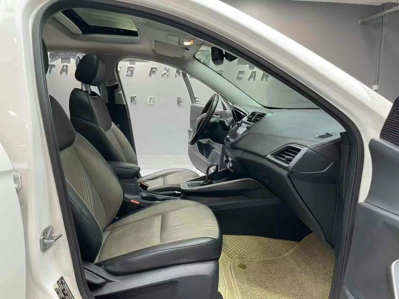 成都19年福特福睿斯7