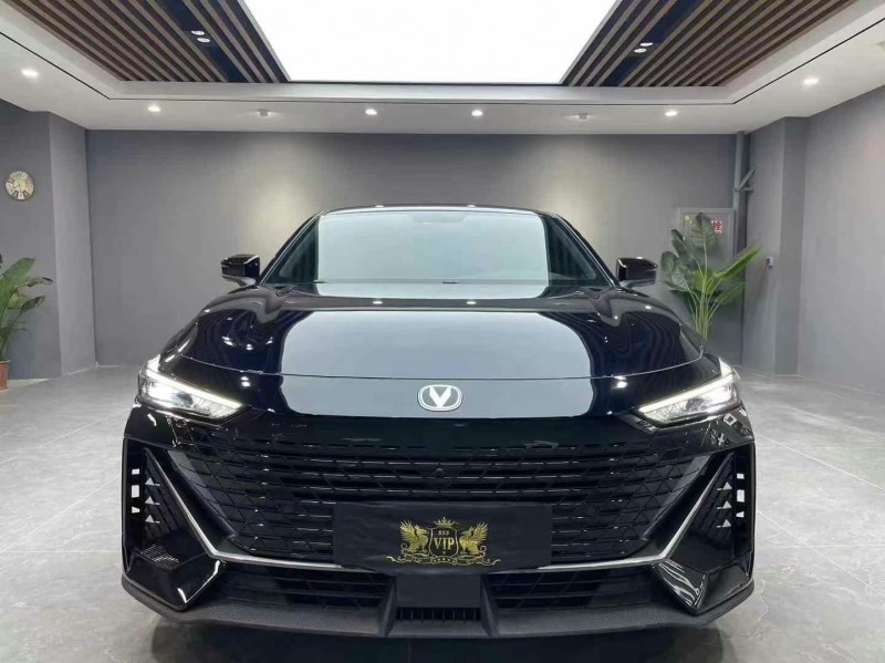 成都23年长安汽车UNI-V1