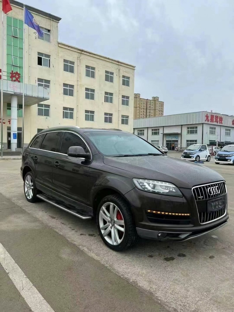 济宁13年奥迪Q73