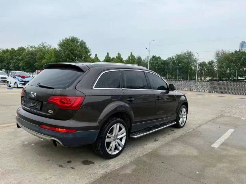 济宁13年奥迪Q77